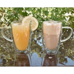 Doppelwandiges Glas mit Henkel 450 ml